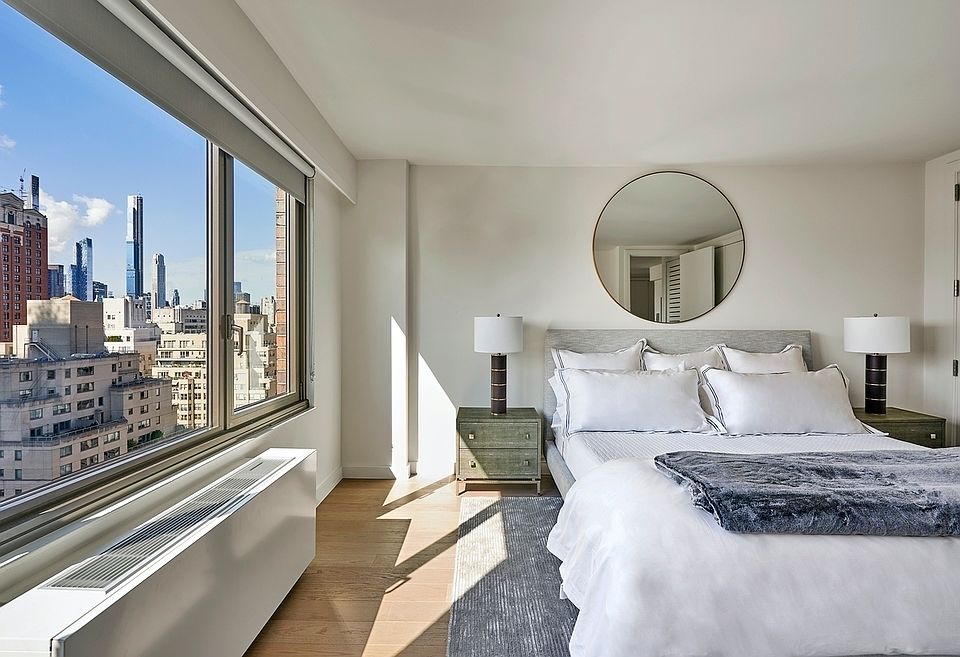1st image of 220 E 72nd St #19A2