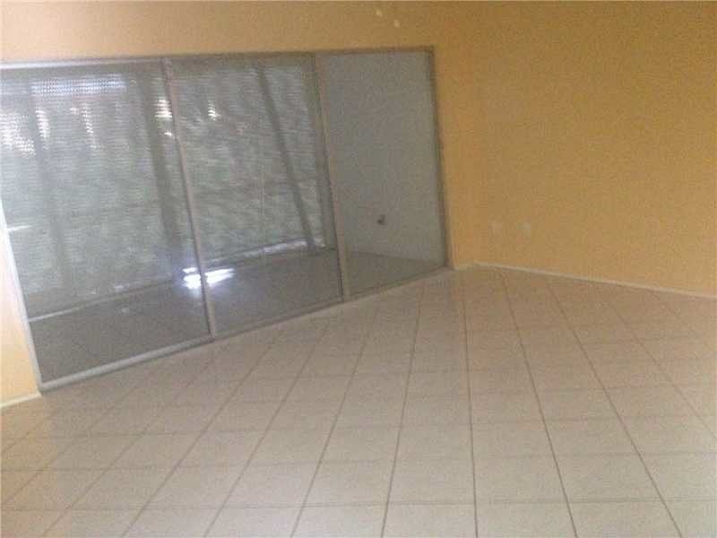 2nd image of 4146 Inverrary Dr