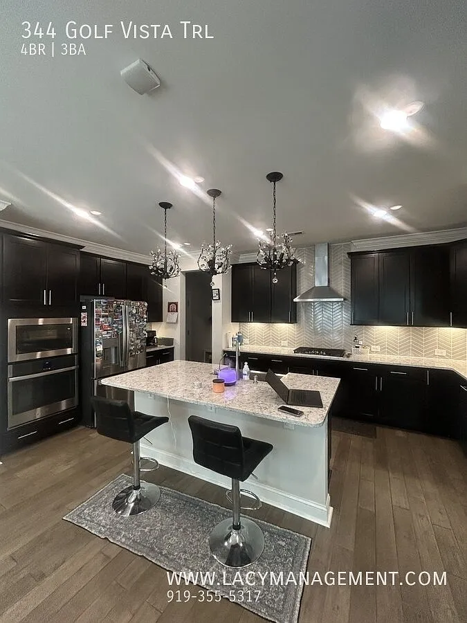4 bed, 3.0 bath, 2639 sqft, $2,995 — Photo 3