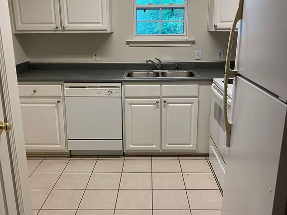5th image of 310 Tibet Ave APT 2