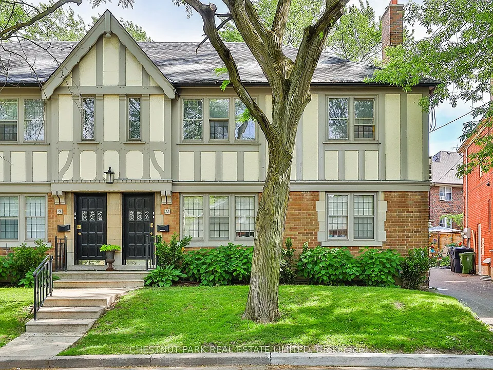 11 Oriole Cres #UPPER