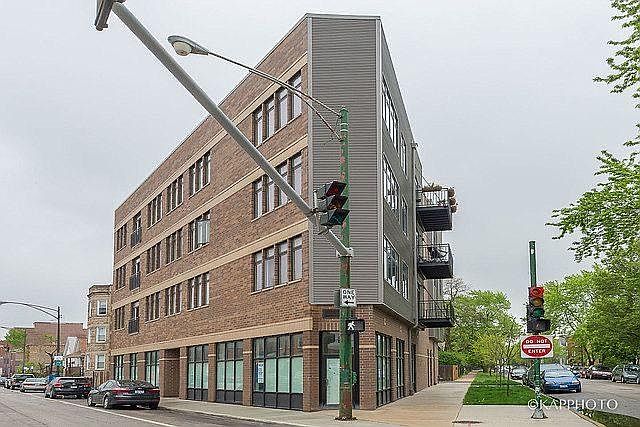 1st image of 2943 N Rockwell St #203