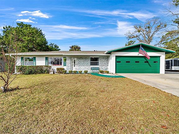 3rd image of 4612 NE 21st Ct