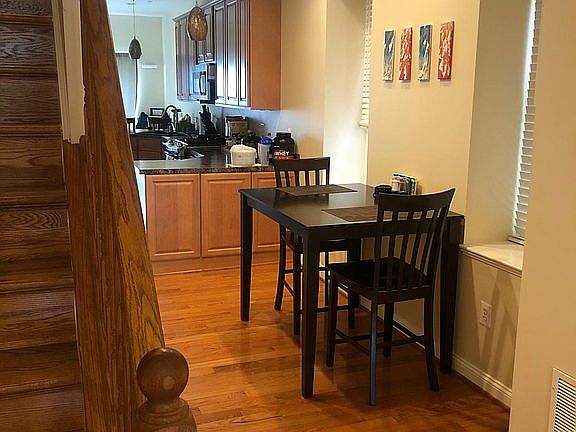 1st floor dining area