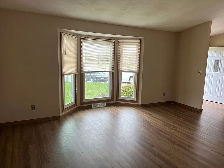 4201 Pickfair Rd — Photo 4