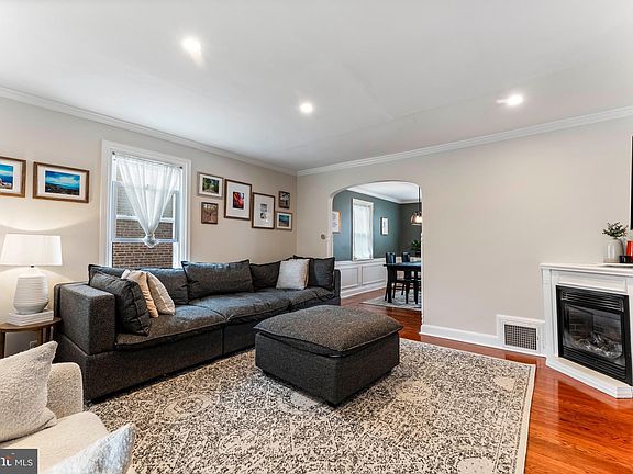 4th image of 1207 Cobbs St