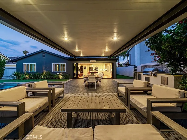 8541 Kelso Dr — Photo 66