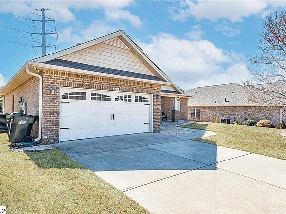 4th image of 106 Reedy Springs Ln