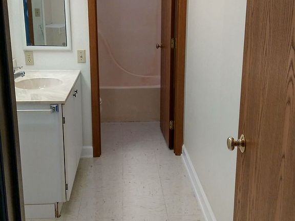 4th image of 620 S 4th St Unit 100
