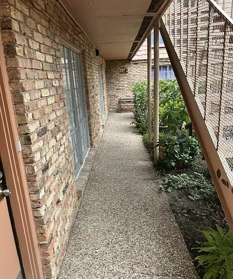 812 Marshall St #3 — Photo 3