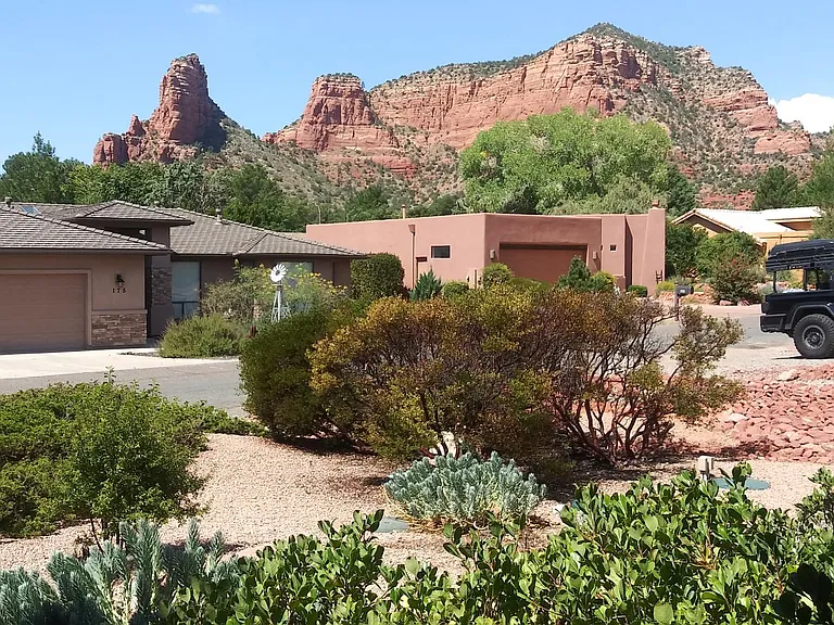 Cochise Dr — Photo 2