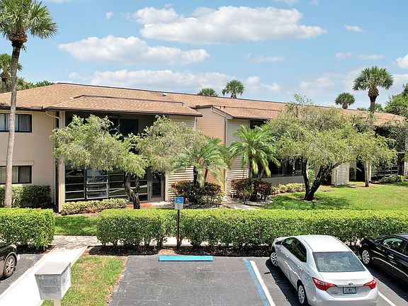 2nd image of 15484 Lakes Of Delray Boulevard #103