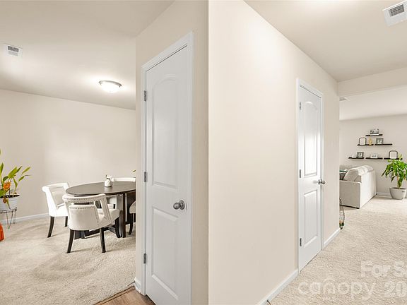5th image of 117 Barron Blvd