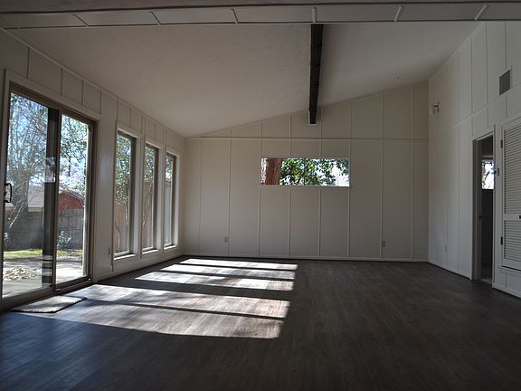 3rd image of 19-4228 Kekoanui St