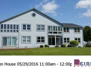 471 Captains Ct, Winneconne, WI 54986