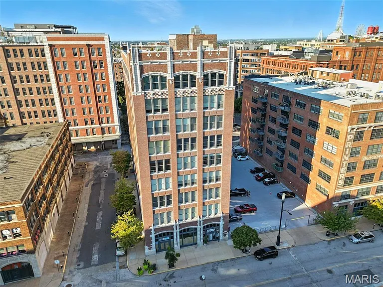 1627 Locust St #202 — Photo 52
