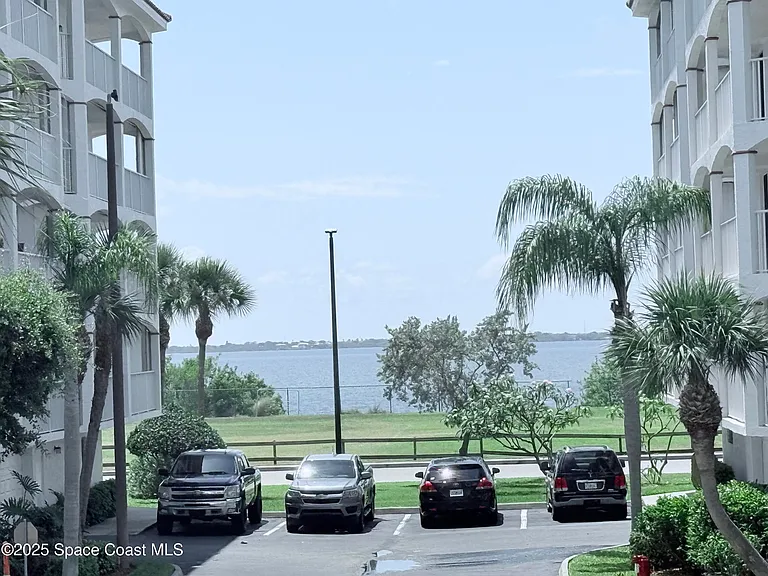 8922 Laguna Ln #201 — Photo 38
