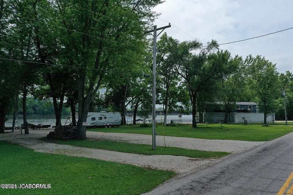 2nd image of 9609 Engineers Rd