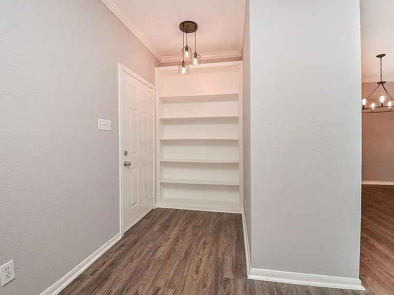 2255 Braeswood Park Dr #195 — Photo 9