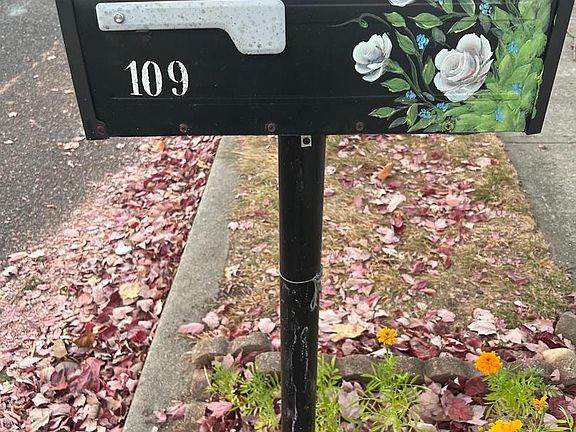 2nd image of 109 Pebble Rd