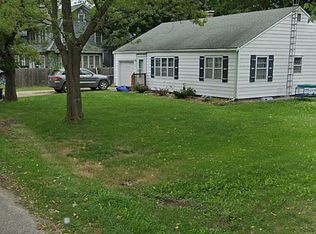 206 S Fulton St, Avon, IL 61415