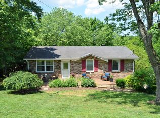 124 Dennis Rd, Hendersonville, TN 37075