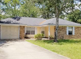 104 Briskhaven Ct, Hinesville, GA 31313
