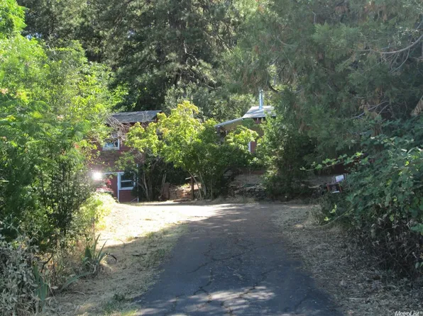 13045 La Barr Meadows Rd, Grass Valley, CA 95949