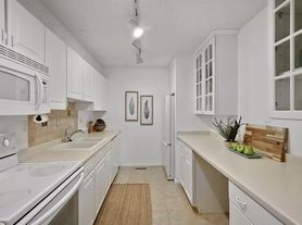 6328 Barrie Rd