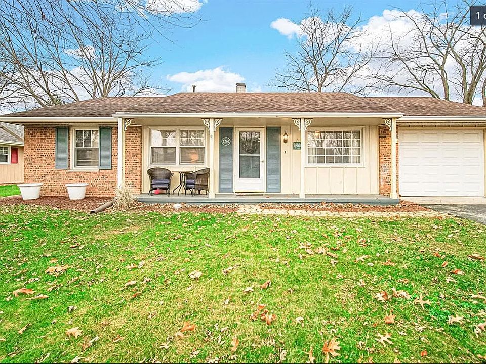 1st image of 2207 Fernhill Dr