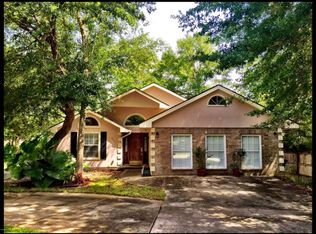 952 Kalikimaka Pl, Diamondhead, MS 39525