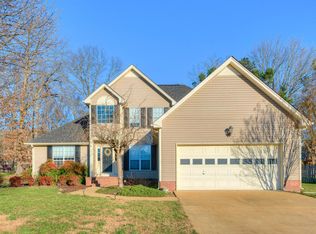 8909 Fox Glen Dr, Ooltewah, TN 37363
