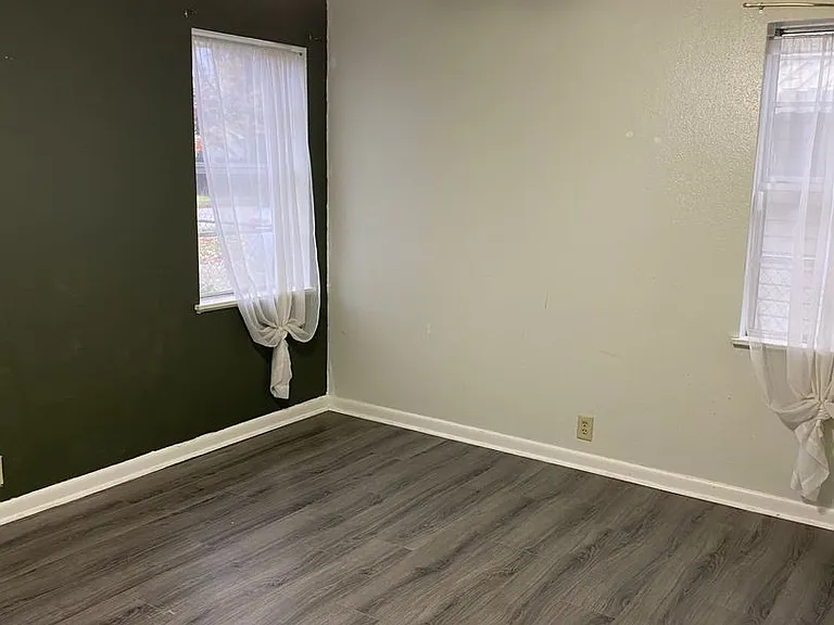 833 Camilla Dr — Photo 11