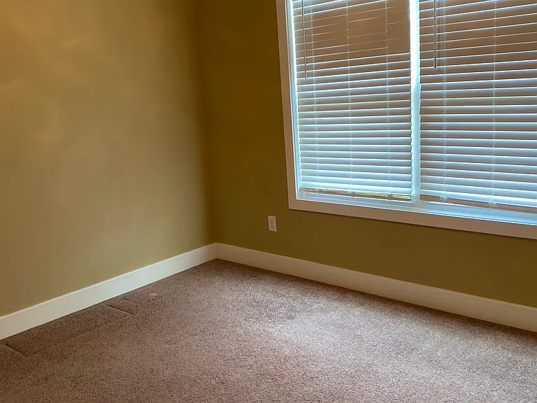 399 Ellis Ave — Photo 8