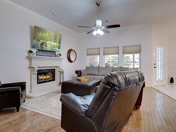 4th image of 7901 Bridlewood Dr