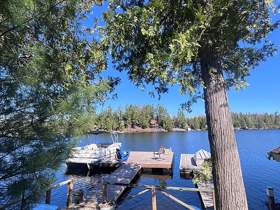 3rd image of 1561 Crystal Lake Rd