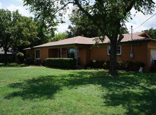 6113 Ten Mile Bridge Rd, Fort Worth, TX 76135