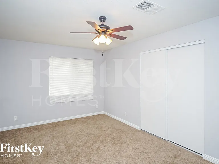 3800 San Angelo Ave — Photo 10