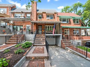 51-20 69th Pl, Flushing, NY 11377
