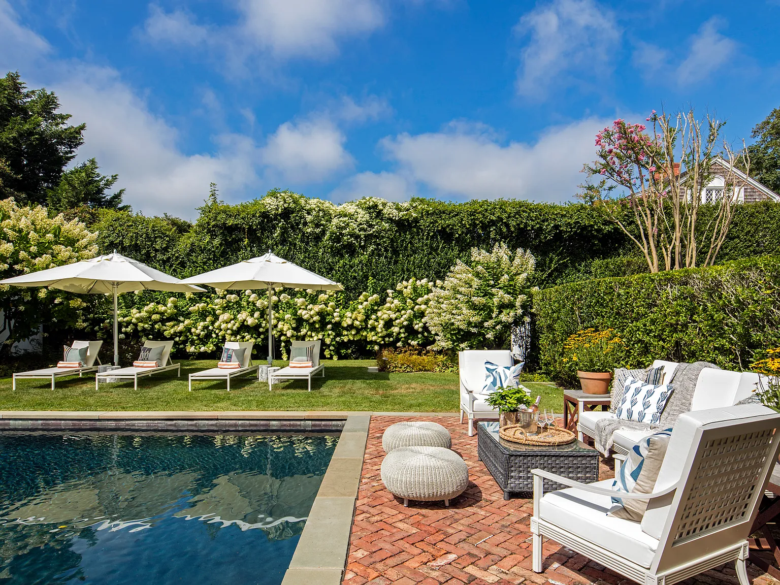 Huntting Lane Summer Chic - Triple-Mint, Designer Luxury — Photo 3