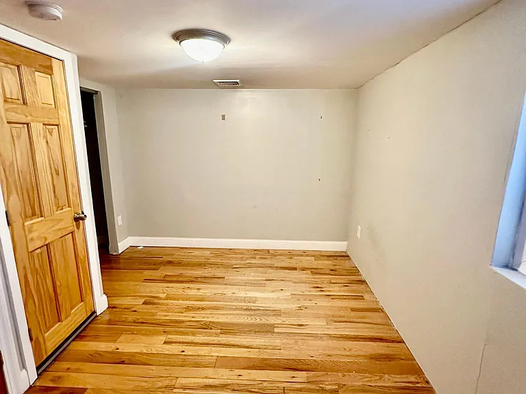 28 E Grand Ave #BB-0 — Photo 9
