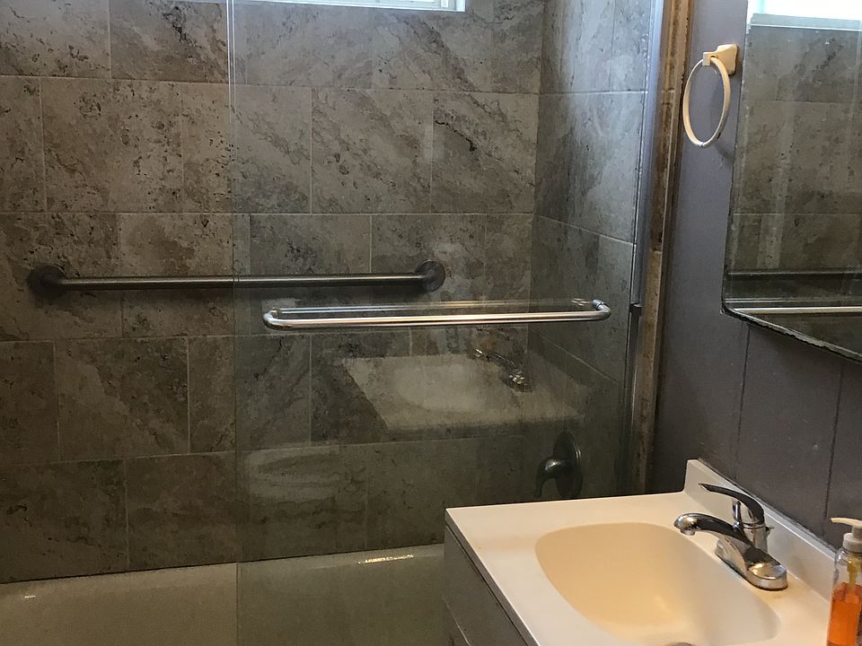 Main bathroom