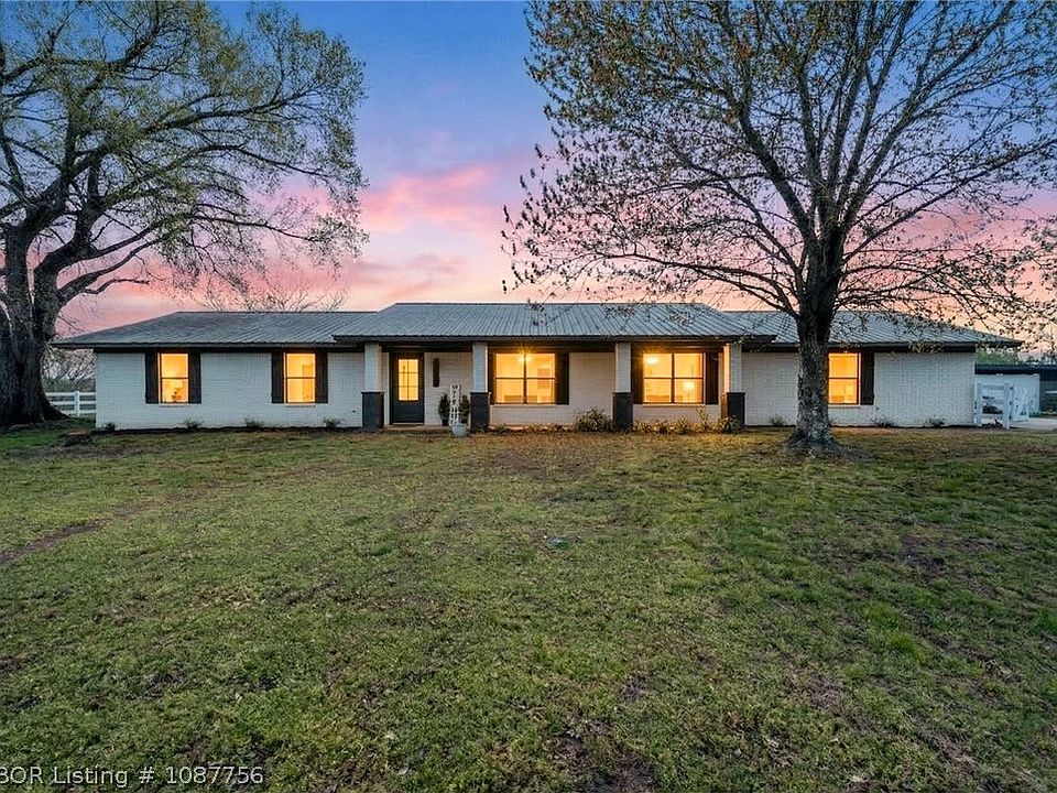 1st image of 1343 Richmond Rd