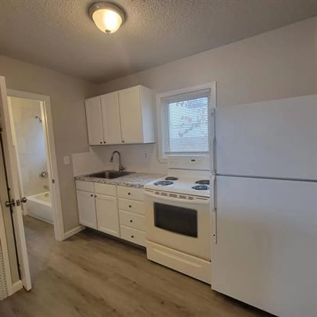 SH320 — Photo 4