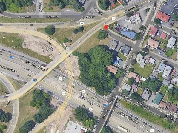 3 Cobb St, East Providence, RI 02914