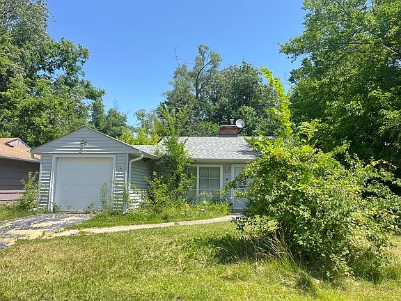 4th image of 244 Mantua St