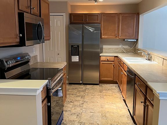 5th image of 16744 Dover Dr #83