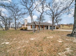225 Great Oaks Blvd, La Vernia, TX 78121