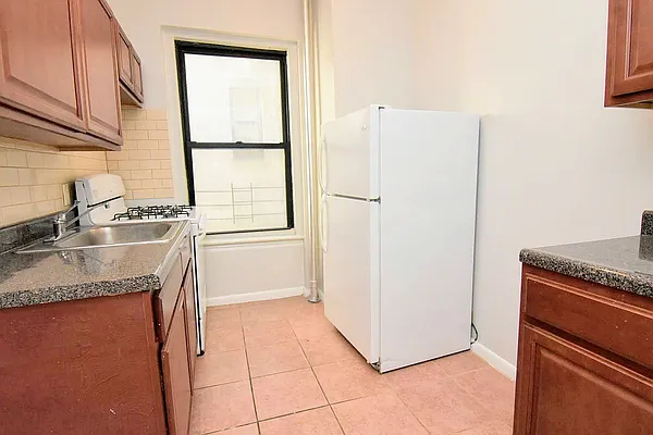 Rented by Bruma Realty LLC | media 3