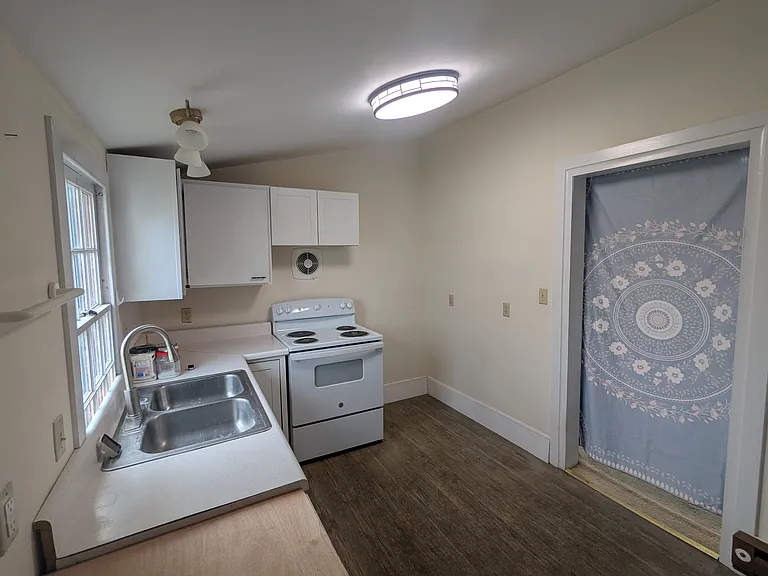 112 Maifield Ave #B — Photo 7